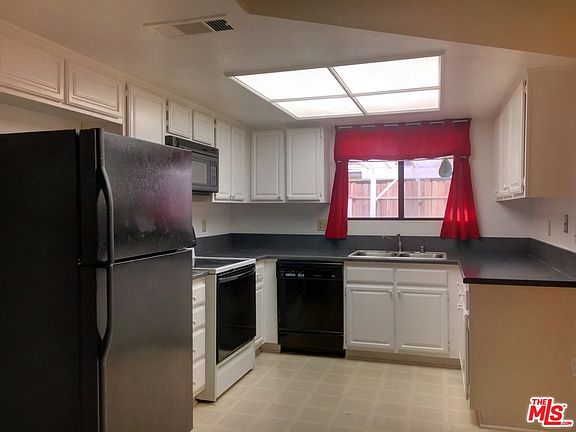4th image of 2227 Estrella Ct