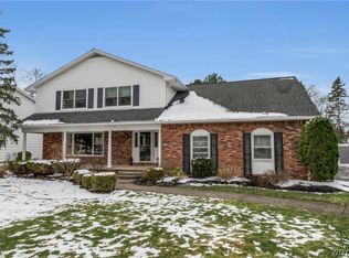 125 Dan Troy Dr, Williamsville, NY 14221