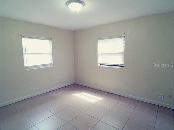 4th image of 2608 Elm Ave