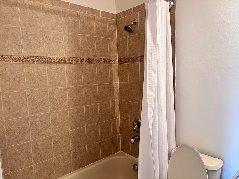 Shower first floor Bath