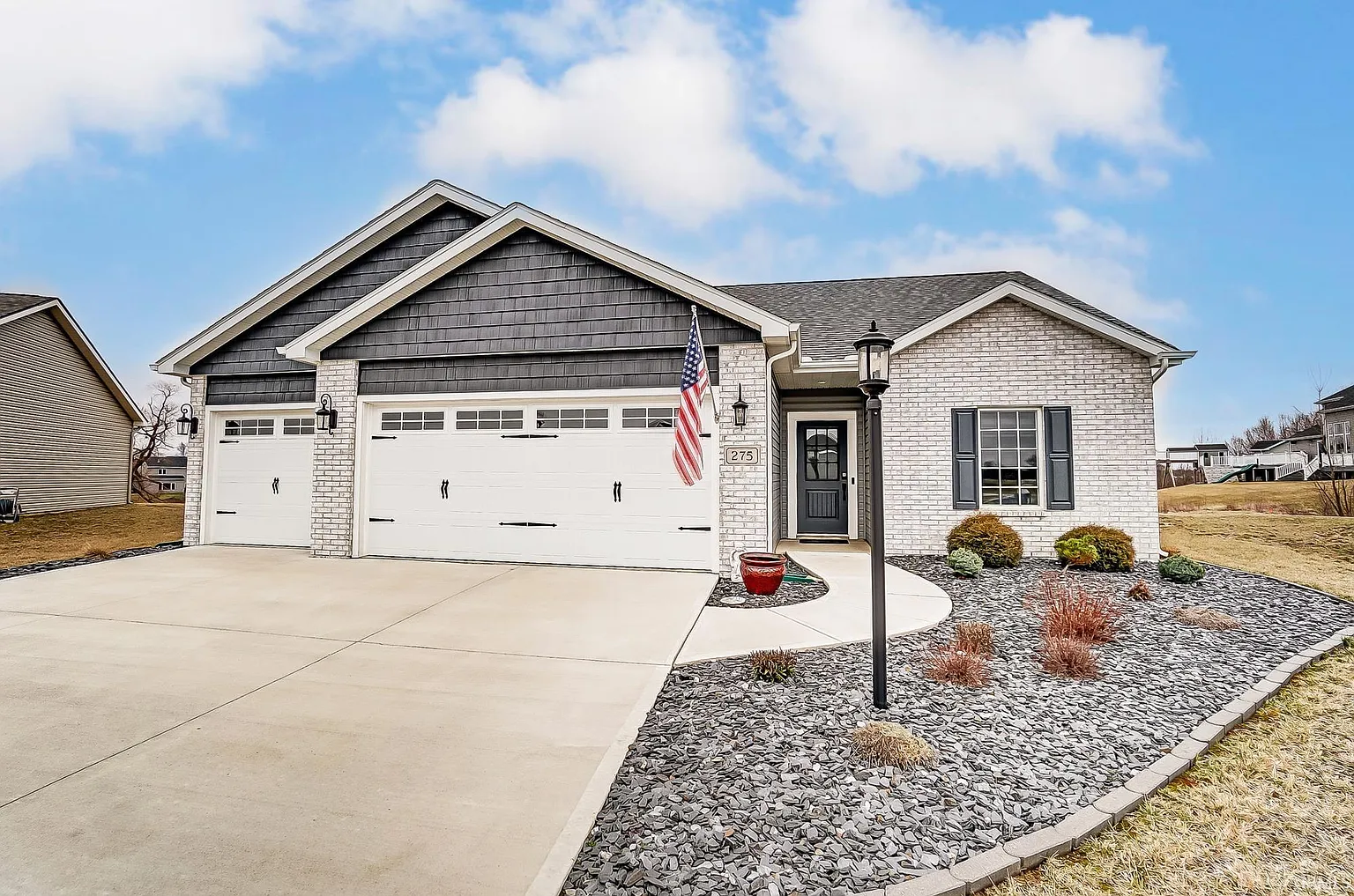275 W Longfellow Blvd photo 1