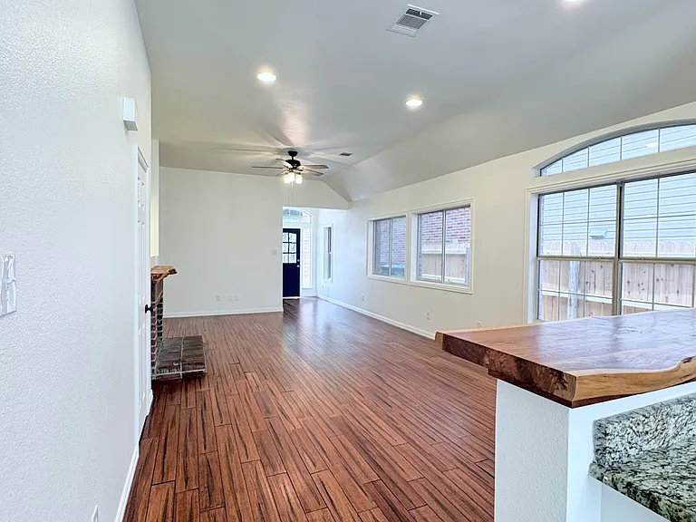 1660 Prescott Cir — Photo 5