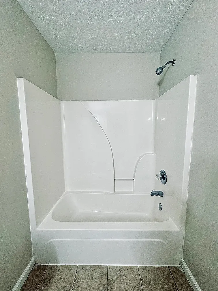 3 bed, 1600 sqft, $1,575 — Photo 2