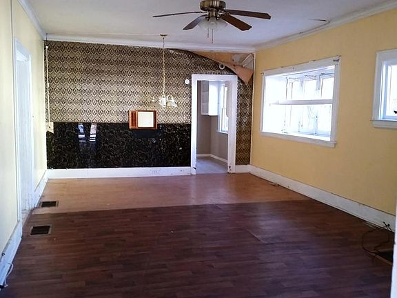 2nd image of 440 Ardmore St SE