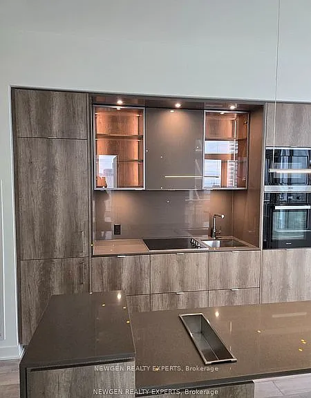 11 Yorkville Ave #4807 — Photo 7