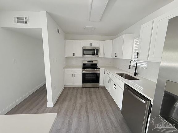 4th image of 821 Lydia Ave