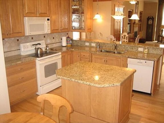 4th image of 3412 Turnberry Oak Dr