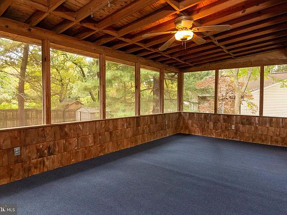 5th image of 1226 Hilltop Dr