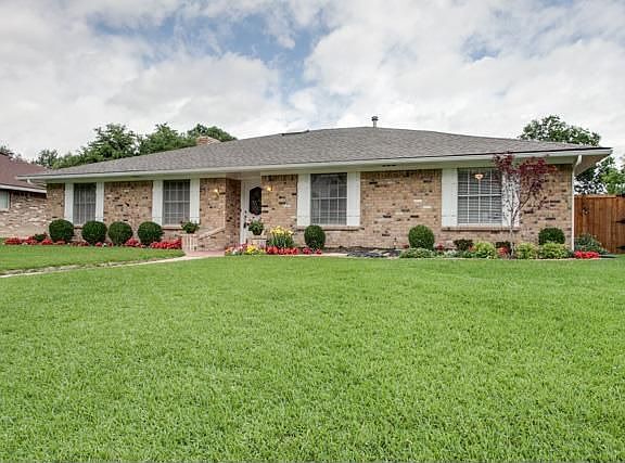 2nd image of 308 Canyon Valley Dr