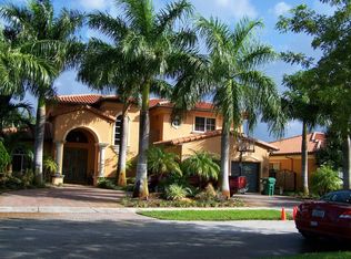 8023 NW 158th Ter, Miami Lakes, FL 33016