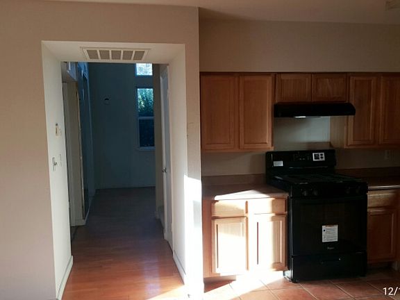 3rd image of 9012 Palmera Ct