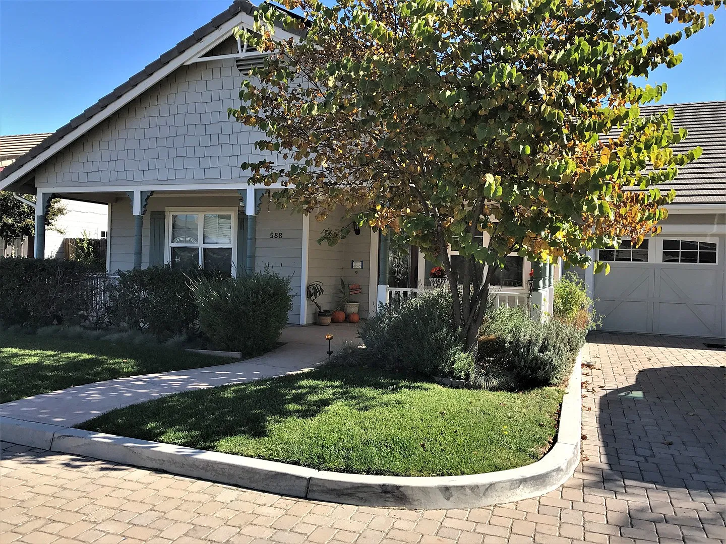 High End Living In Quaint Los Alamos — Photo 2