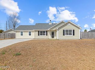 316 Josie Court, Hubert, NC 28539