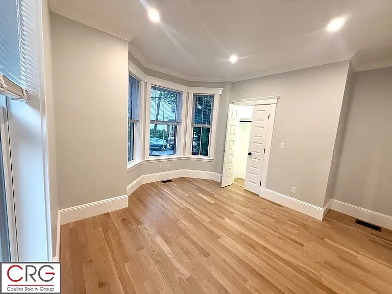 170 Webster Ave #1 — Photo 25