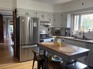 85 Quinapoxet Ln, Worcester, MA 01606