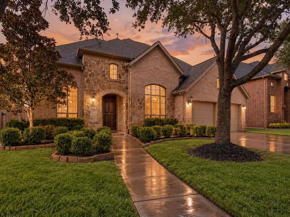 3814 Bluffstone Ct, Sugar Land, TX 77479