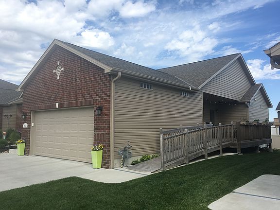 2nd image of 7820 Hacienda Dr