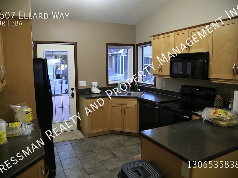 4507 Ellard Way — Photo 4