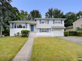 2 Kershner Pl, Fair Lawn, NJ 07410