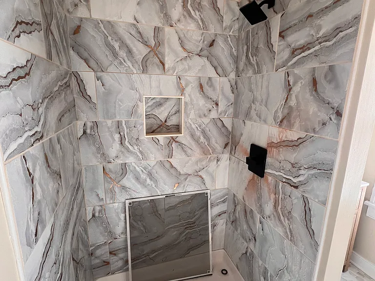 1005 W High St — Photo 3