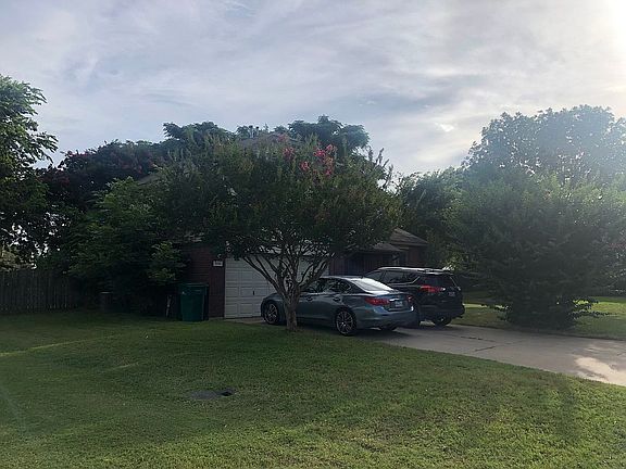 2nd image of 200 Blackfoot Dr