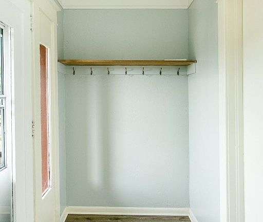 5th image of 823 W Diamond St