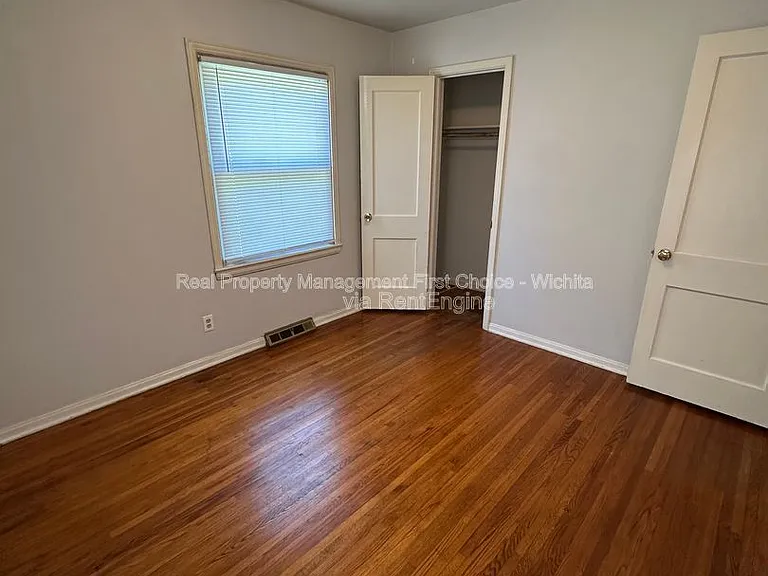 2448 E Aloma St — Photo 10