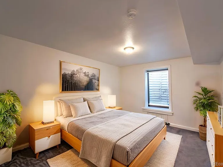 2460 Irving St #B — Photo 10