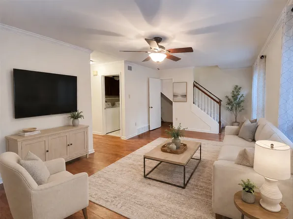 6960 Country Rd #50, Germantown, TN 38138