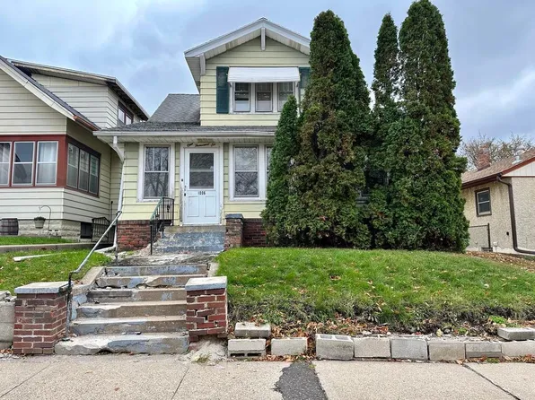 1006 Virginia St, Saint Paul, MN 55117