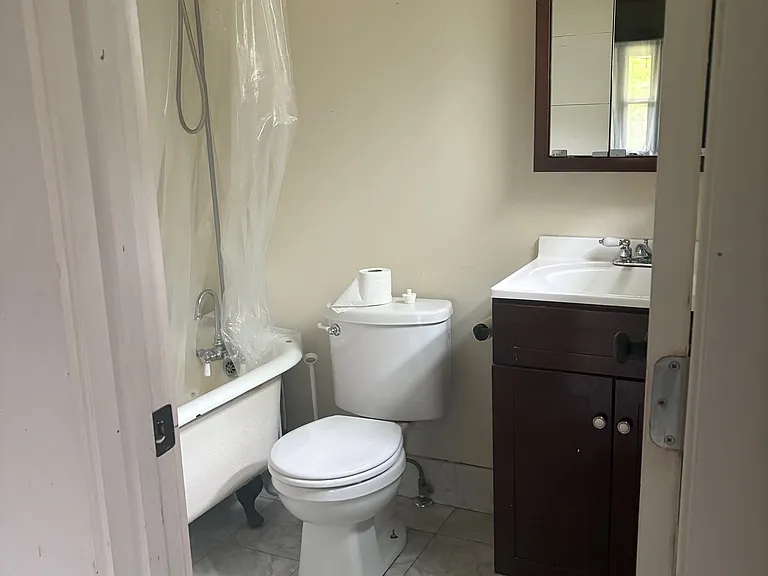 907 S Adams St #D — Photo 9