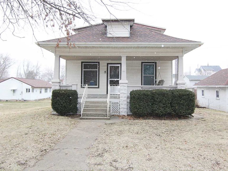 1st image of 604 W Walnut St