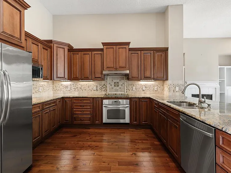 337 S Mill View Way — Photo 15