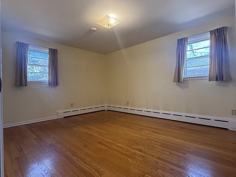 164 Terrace Ave — Photo 7