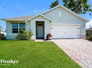 349 NE 30th Ter, Cape Coral, FL 33909