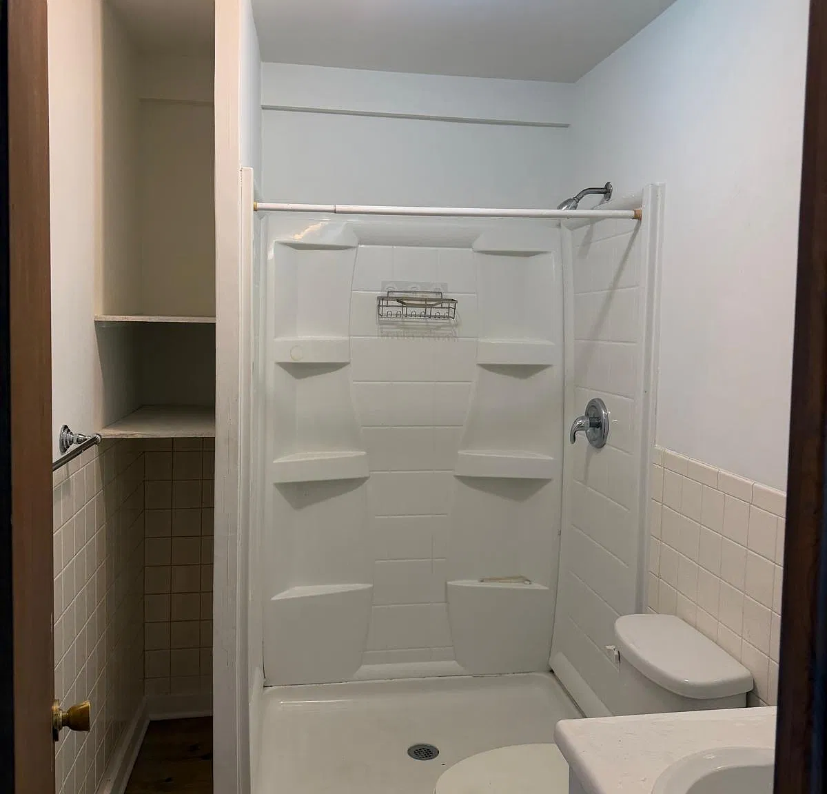 2 bed, $1,300 — Photo 4