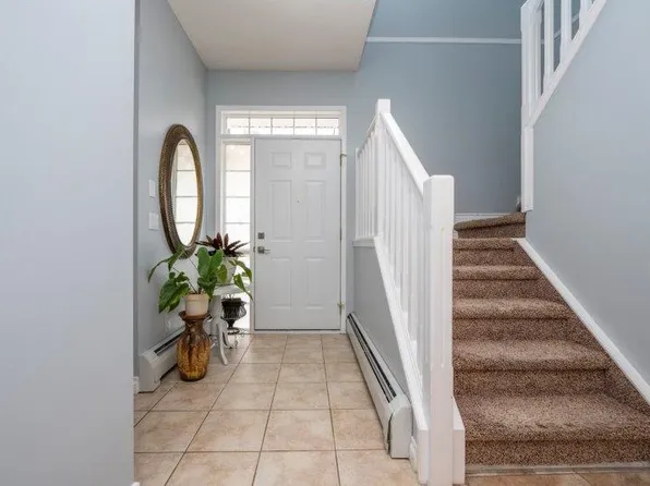 14645 6th St SW #2105, Calgary, AB T2Y 3S1