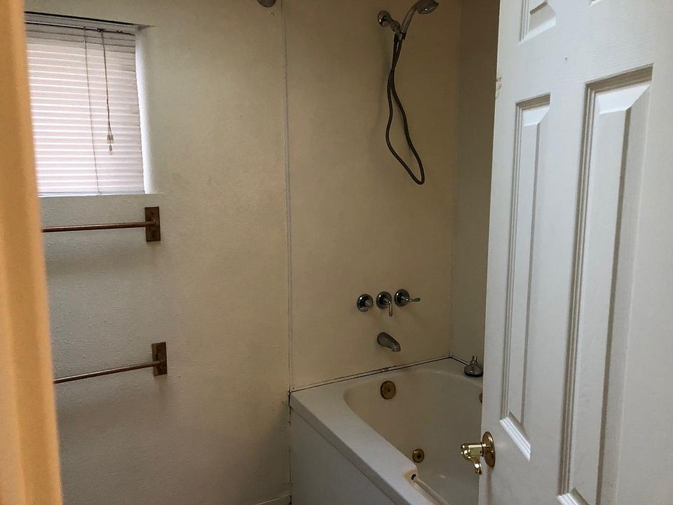 Shower/Tub