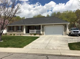 10258 N Forest Creek Dr, Cedar Hills, UT 84062