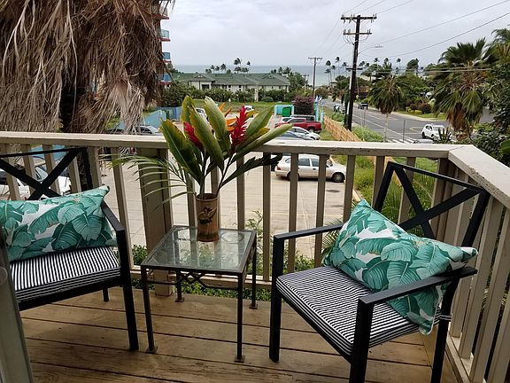 Ocean view lanai