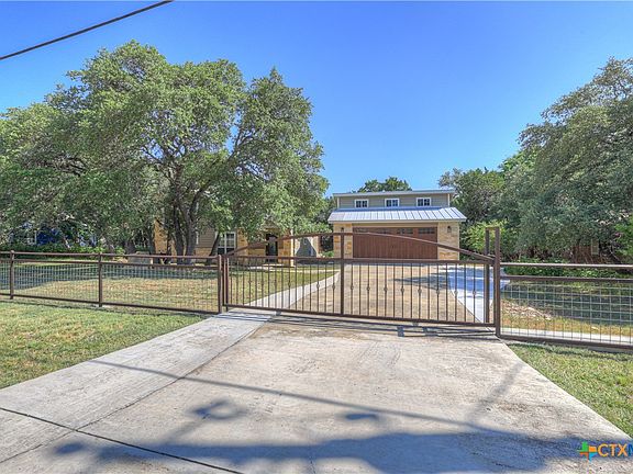 2nd image of 3055 Lakeview Dr