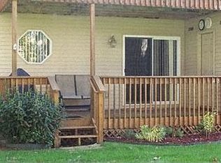 4893 Oakhill Dr #1, Waterford, MI