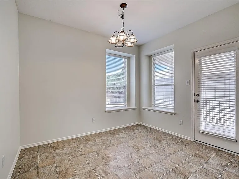 1115 Rawhide Trl — Photo 66