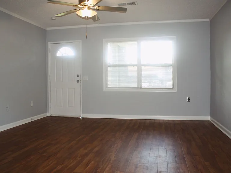 1138 Whittle Dr SW #B — Photo 6