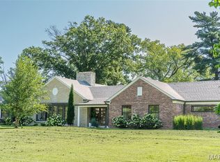 350 Golf View Dr, Washington, MO 63090