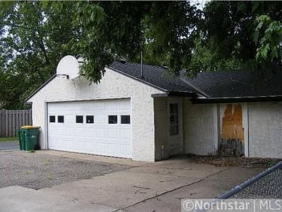 2nd image of 325 6th Ave NE