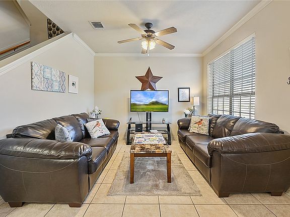 2nd image of 208 Forest Dr