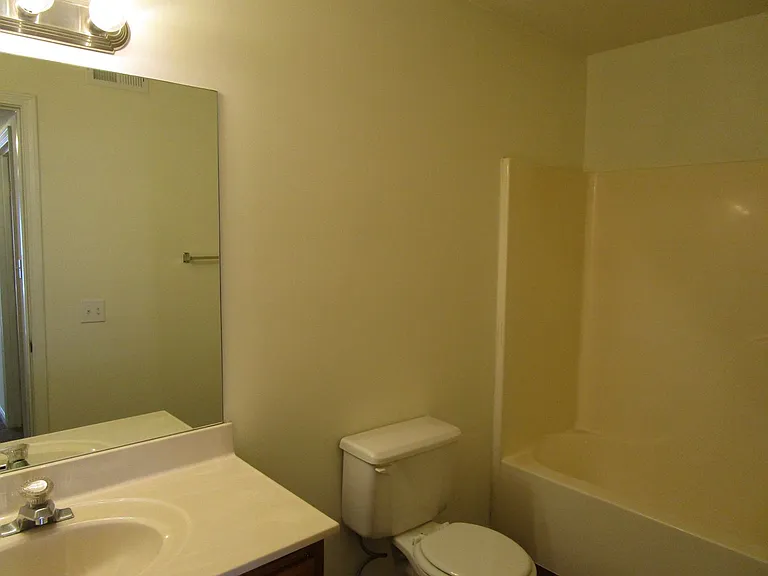 5001-5003 Betty Jean Way — Photo 15