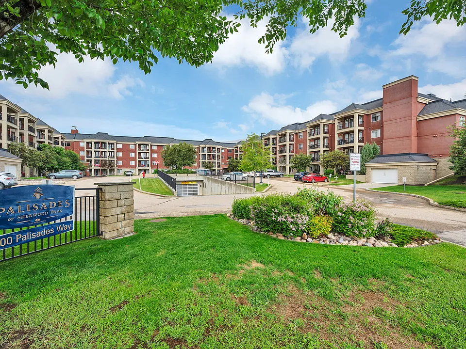 300 Palisades Way #221