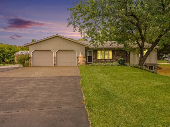 3129 Wayne Rd, Hopkins, MI 49328
